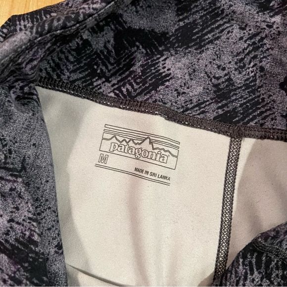 Patagonia Centered Cropped Tights Leggings Abstract Grey Black Women’s Medium - Picture 4 of 4